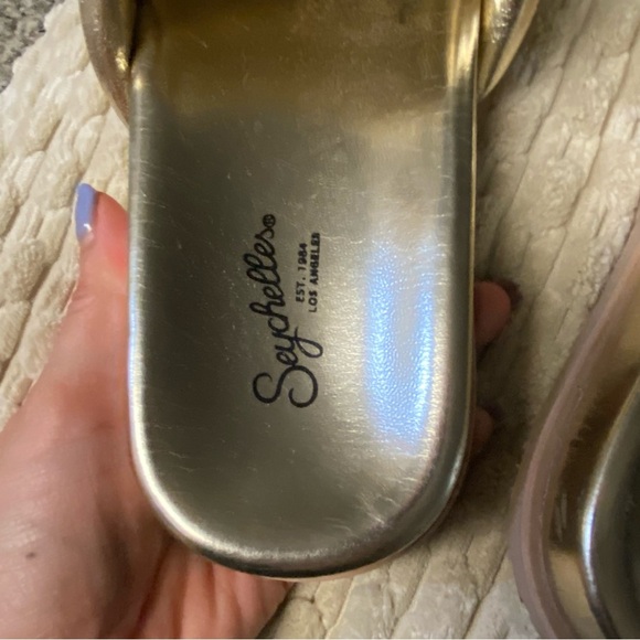 Seychelles Low Key Glow Up Gold Metallic Sandals Sz 7.5 - Picture 5 of 6